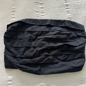 Abercrombie cropped linen blend top